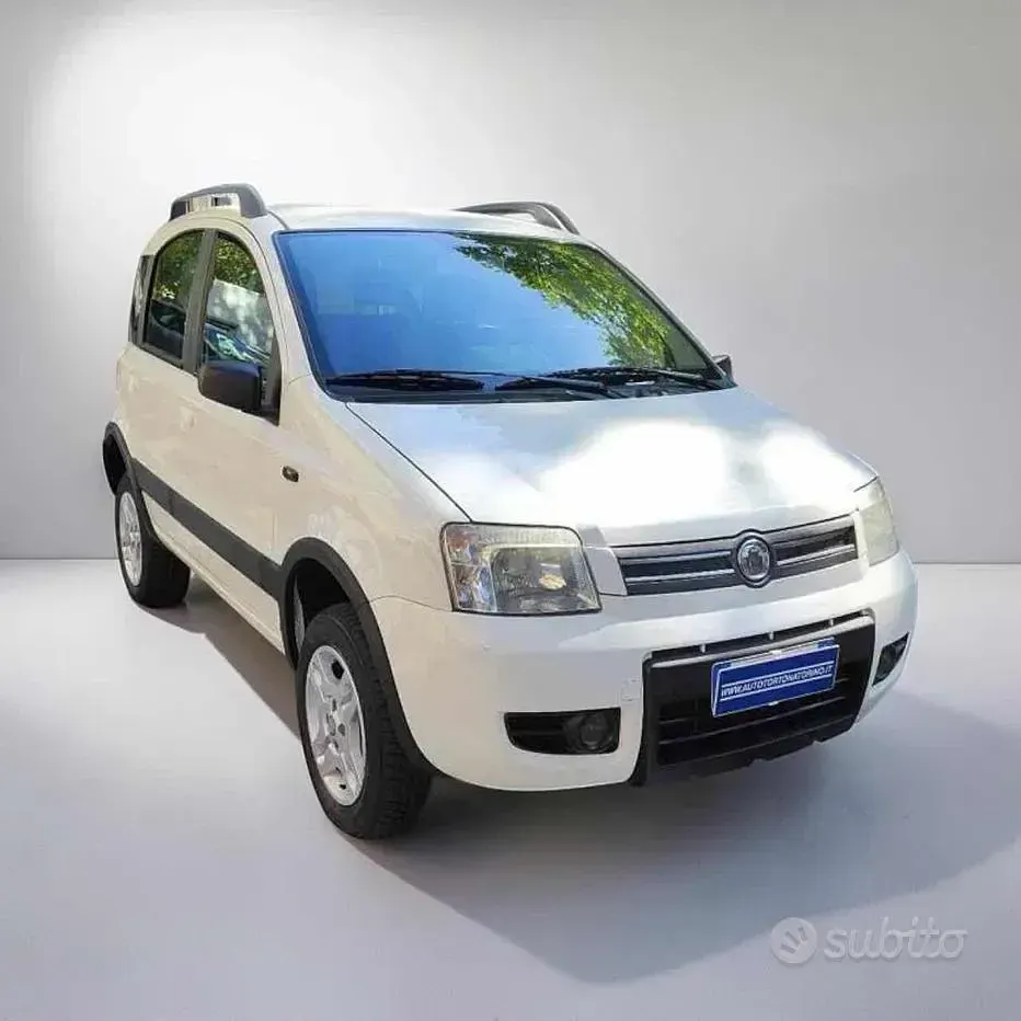 Usata Fiat Panda 4x4 Climbing 69 CV (50 kW) 2008 Utilitaria
