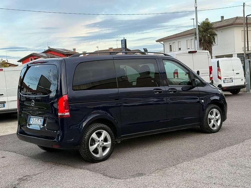 Usata Mercedes Vito 258 CV (189 kW) 2016 Blu/azzurro Furgone