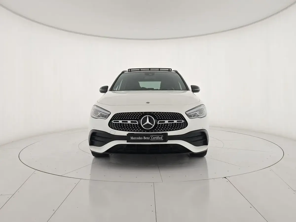 Usata Mercedes GLA180 Premium 116 CV (85 kW) 2022 Bianco SUV