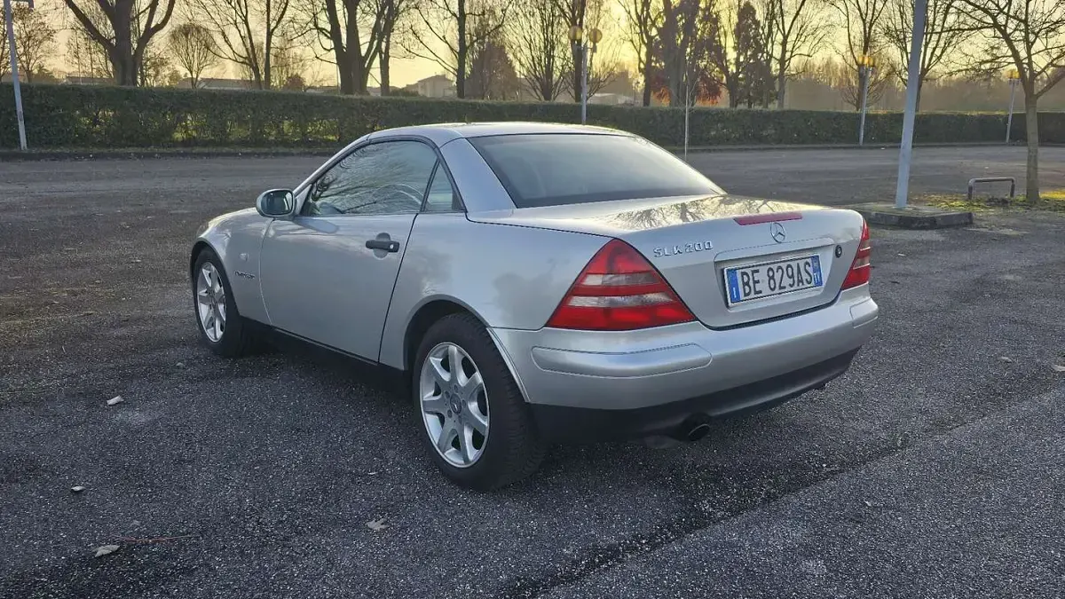 Usata Mercedes SLK200 192 CV (141 kW) 1999 Grigio Cabrio