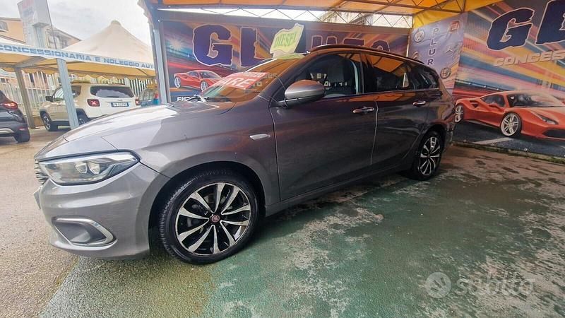 Usata Fiat Tipo Lounge 120 CV (88 kW) 2018 Grigio Station wagon