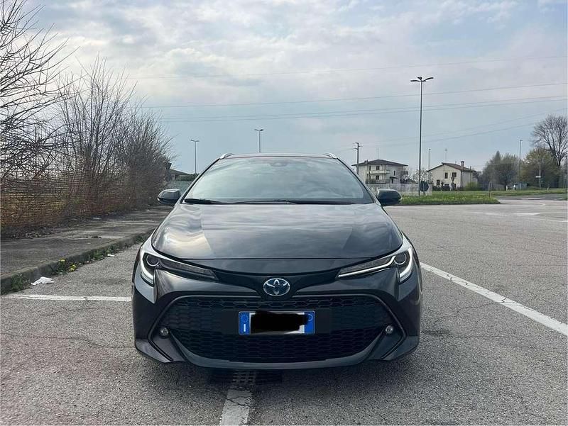 Usata Toyota Corolla Style 98 CV (72 kW) 2019 Nero Station wagon