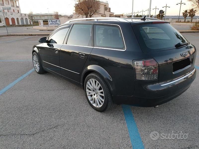 Usata Audi A4 180 CV (132 kW) 2004 Nero Station wagon