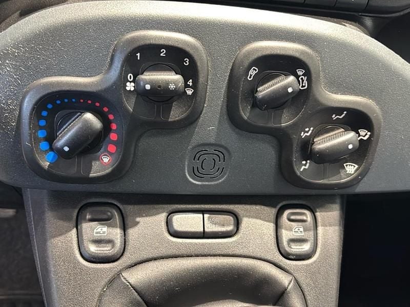 Usata Fiat Panda Easy 69 CV (50 kW) 2019 Blu Utilitaria