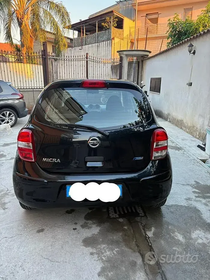 Usata Nissan Micra 98 CV (72 kW) 2012 Nero Utilitaria