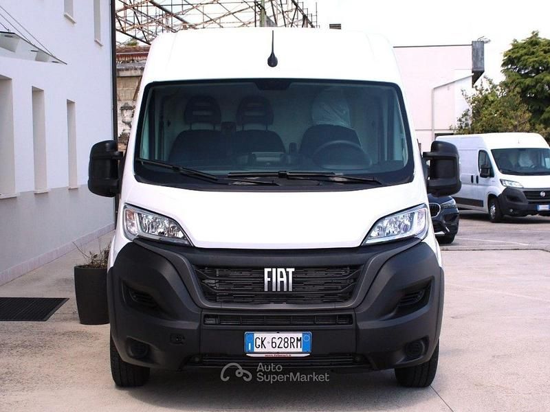 Usata Fiat Ducato 33 120 CV (88 kW) 2022 Bianco pastello Furgone
