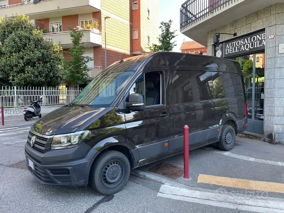 Usata VW Crafter 140 CV (102 kW) 2021 Marrone Furgone