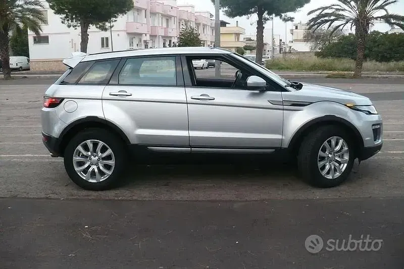 Usata Land Rover Range Rover evoque SE 150 CV (110 kW) 2017 Grigio SUV