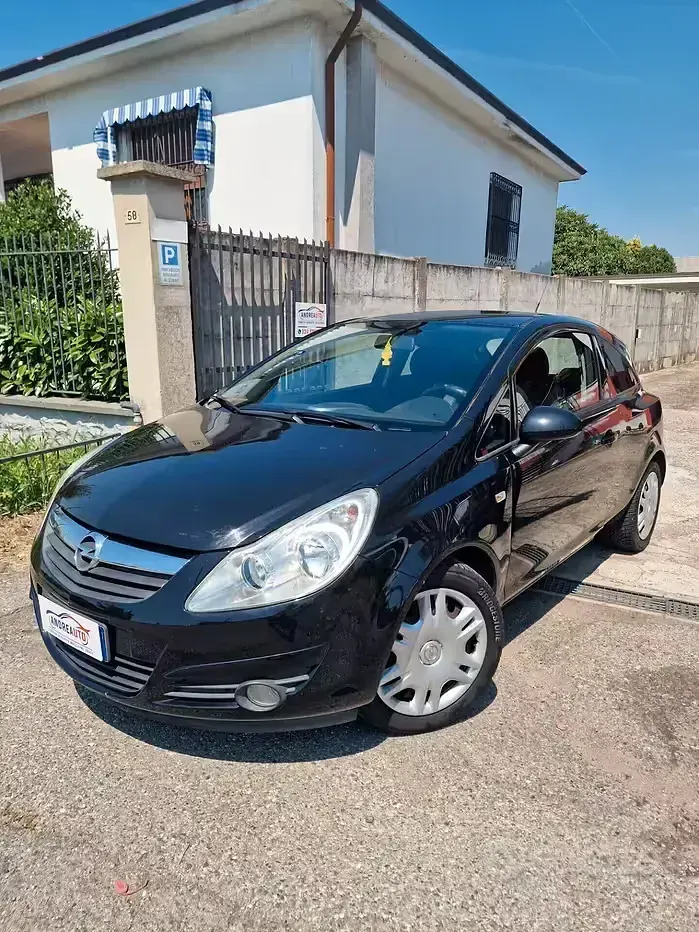 Usata Opel Corsa Sport 80 CV (58 kW) 2009 Nero Utilitaria