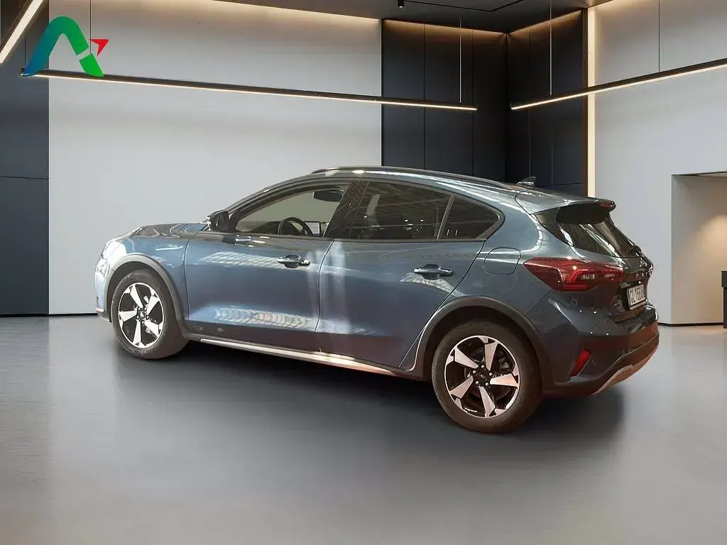 Usata Ford Focus Active 125 CV (91 kW) 2022 Blu SUV