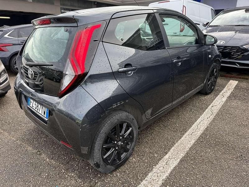Usata Toyota Aygo Business Edition 72 CV (52 kW) 2020 Other Utilitaria