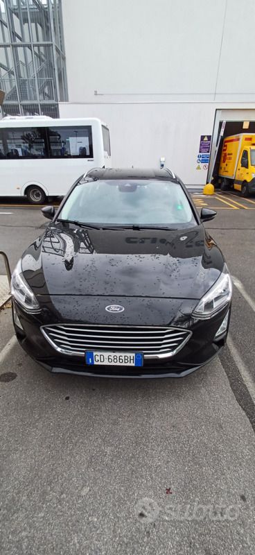 Usata Ford Focus 120 CV (88 kW) 2020 Nero Station wagon