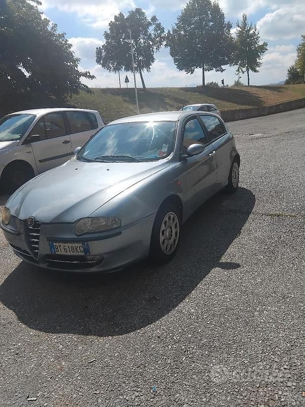 Usata Alfa Romeo 147 2001 Grigio Utilitaria