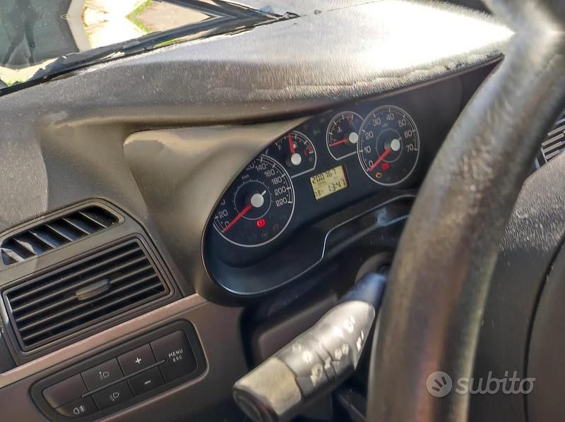 Usata Fiat Grande Punto 77 CV (56 kW) 2008 Nero Utilitaria