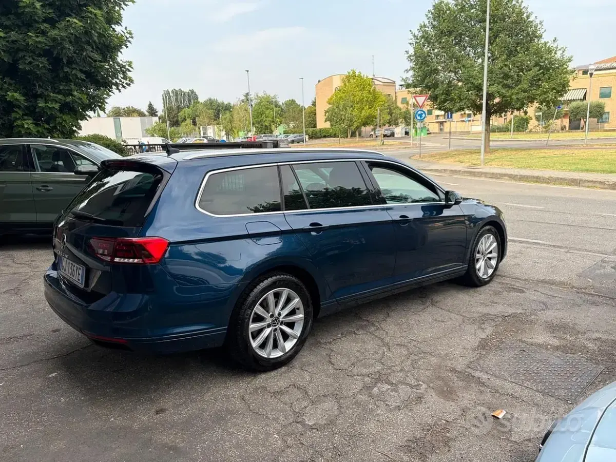 Usata VW Passat Business 150 CV (110 kW) 2022 Bluazzurro Station wagon