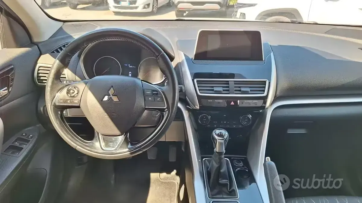 Usata Mitsubishi Eclipse Cross Intense 163 CV (119 kW) 2019 Bianco SUV