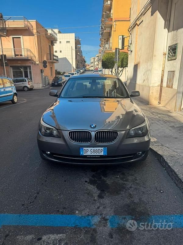Usata BMW 530 235 CV (172 kW) 2008 Grigio Berlina
