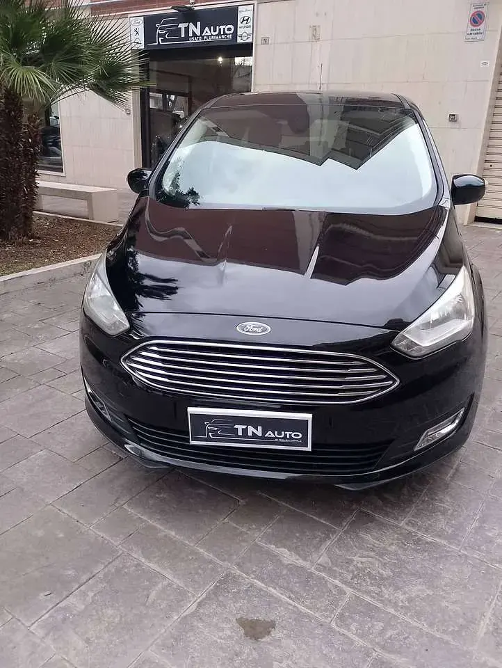 Usata Ford C-MAX Titanium 120 CV (88 kW) 2016 Nero Monovolume