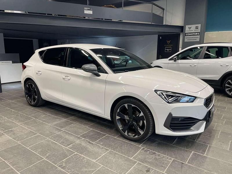 Usata Cupra Leon 150 CV (110 kW) 2023 Bianco Berlina