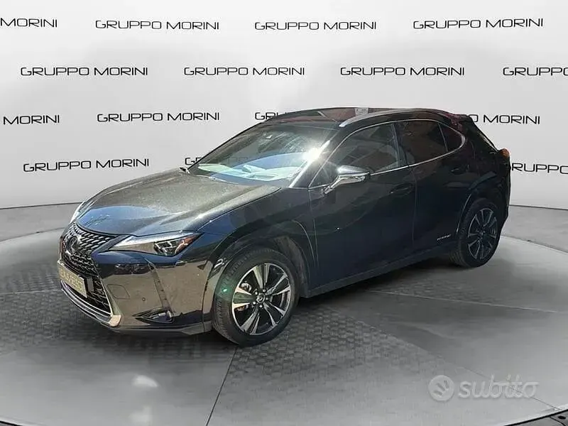 Usata Lexus UX Luxury Line 183 CV (134 kW) 2022 SUV