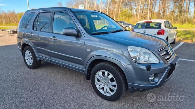 Usata Honda CR-V EX 140 CV (102 kW) 2006 Grigio SUV