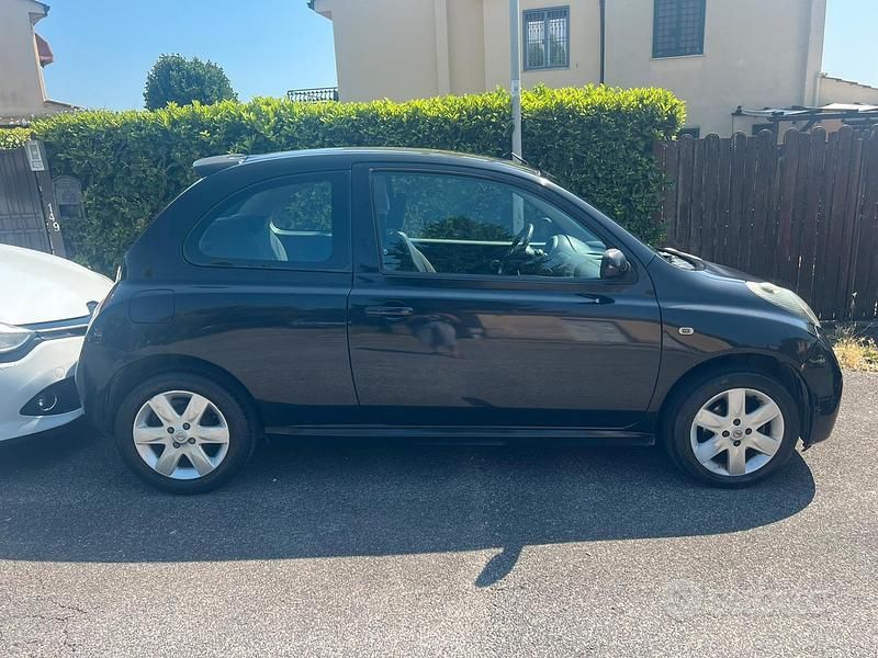 Begagnad Nissan Micra 80 HK (58 kW) 2007 Svart Sedan