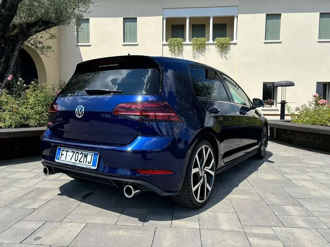 Usata VW Golf VII GTI 245 CV (180 kW) 2017 Blu/azzurro Berlina