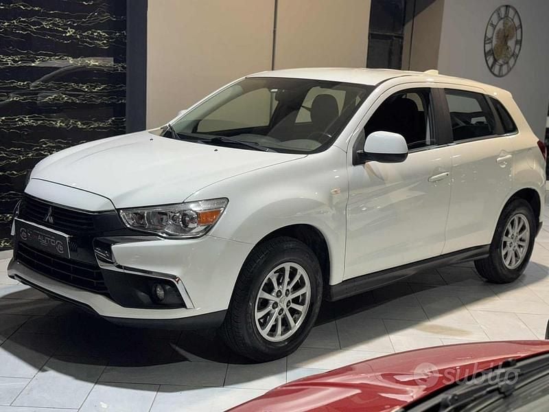 Usata Mitsubishi ASX 114 CV (83 kW) 2017 Bianco SUV