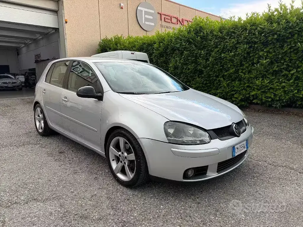 Usata VW Golf IV Comfortline 140 CV (102 kW) 2004 Grigio Berlina