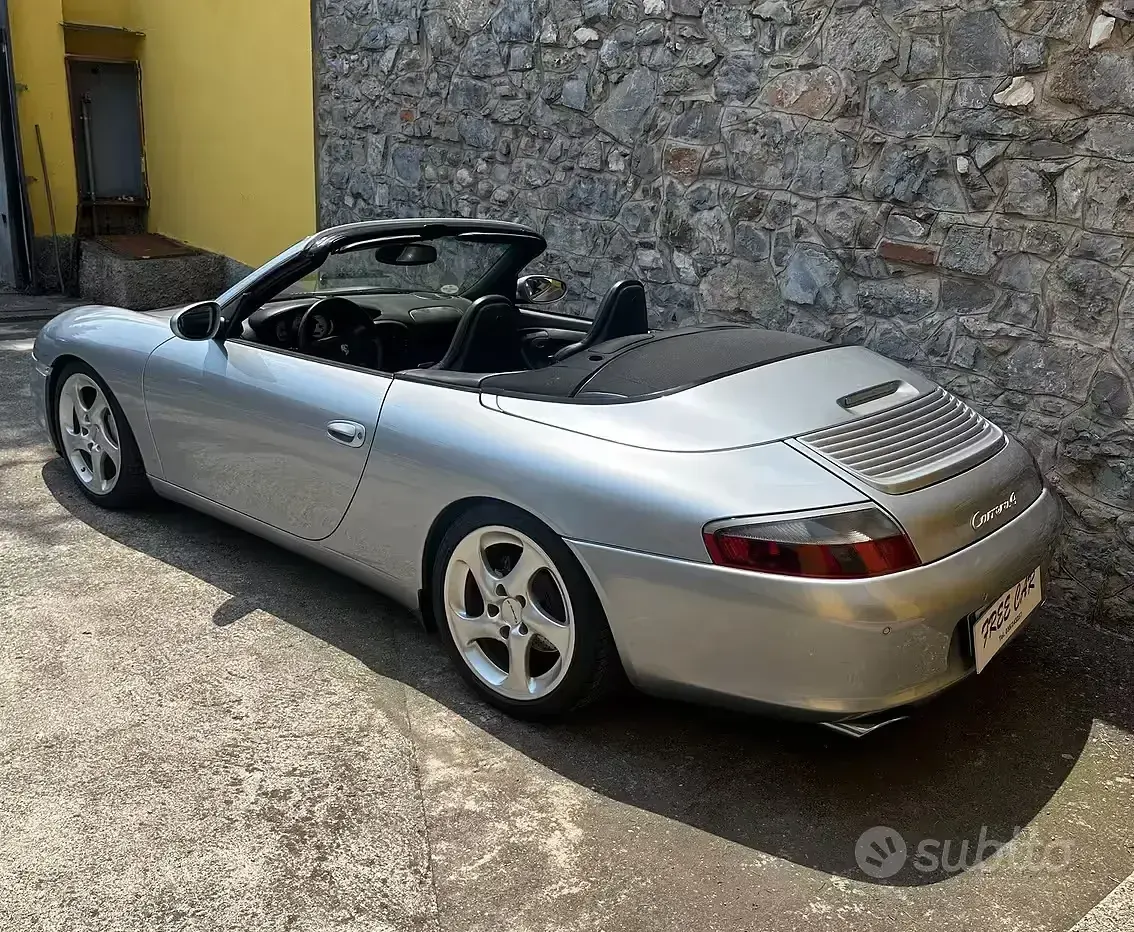 Usata Porsche 911 Carrera 4 Cabriolet 320 CV (235 kW) 2003 Grigio Cabrio