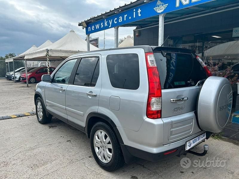 Usata Honda CR-V LS 140 CV (102 kW) 2006 Grigio SUV