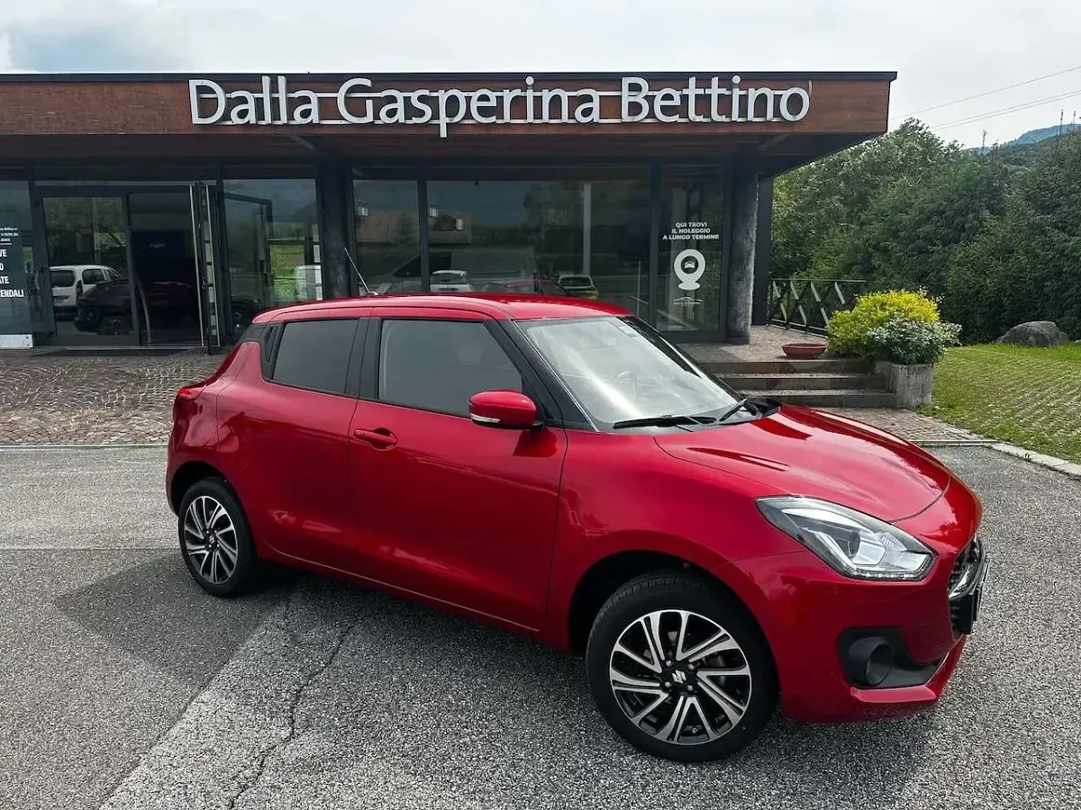 Gebraucht Suzuki Swift 83 PS (61 kW) 2022 Rot Kleinwagen