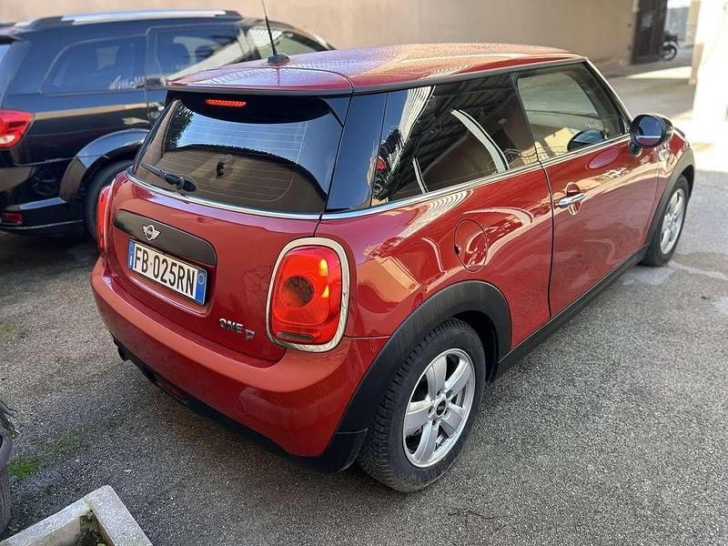 Usata Mini One D Business 95 CV (69 kW) 2015 Utilitaria