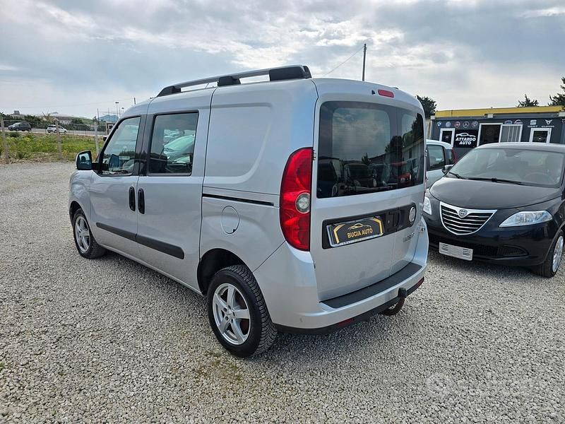 Usata Fiat Doblò Emotion 104 CV (76 kW) 2010 Grigio Monovolume