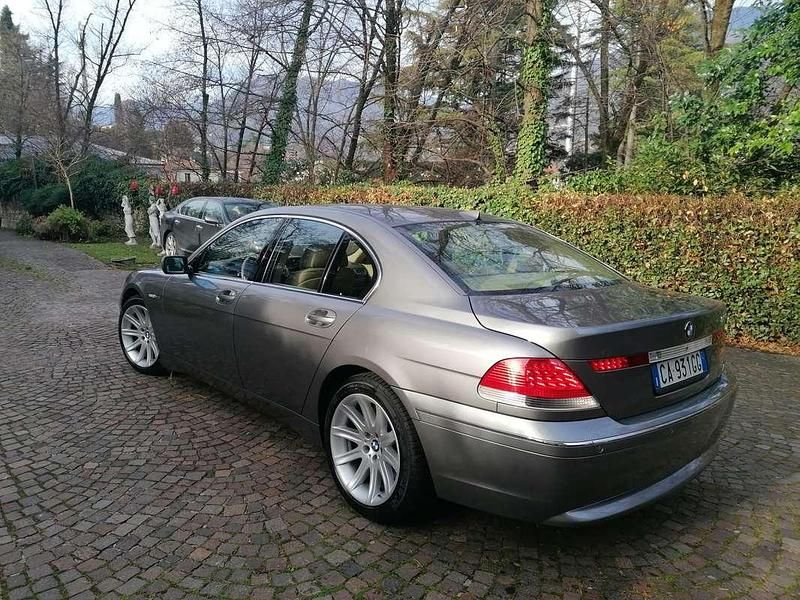 Usata BMW 760 445 CV (327 kW) 2003 Grigio Berlina