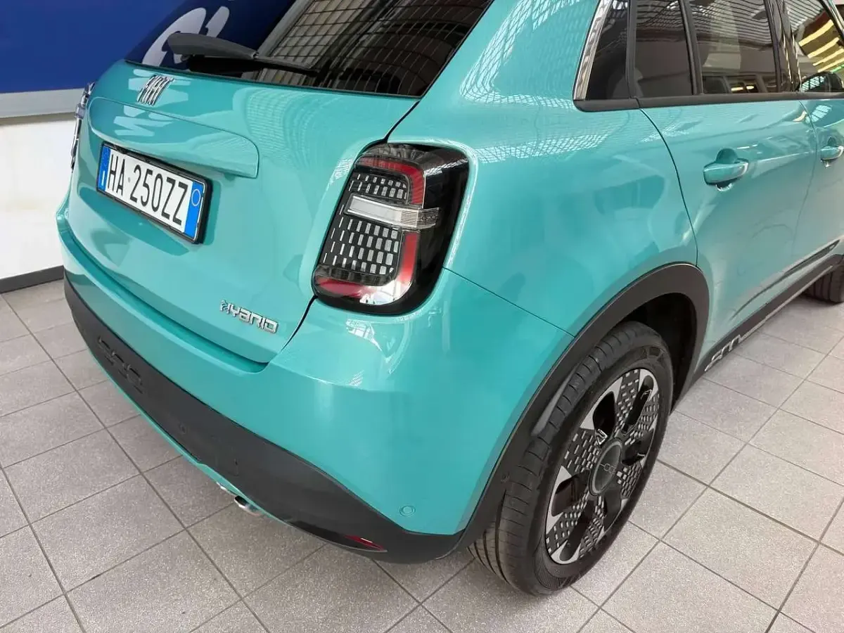 Nuova Fiat 600 La Prima 136 CV (100 kW) 2025 Other SUV