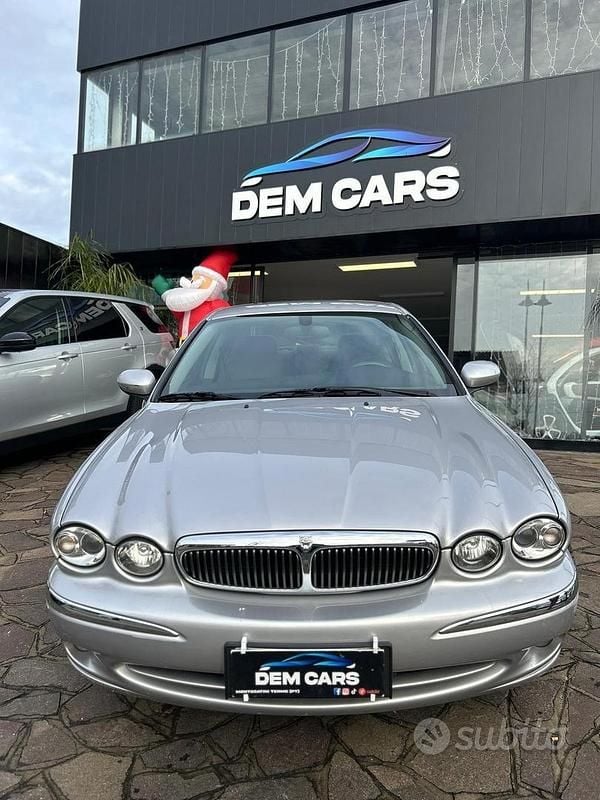 Usata Jaguar X-type Executive 195 CV (143 kW) 2001 Grigio Berlina
