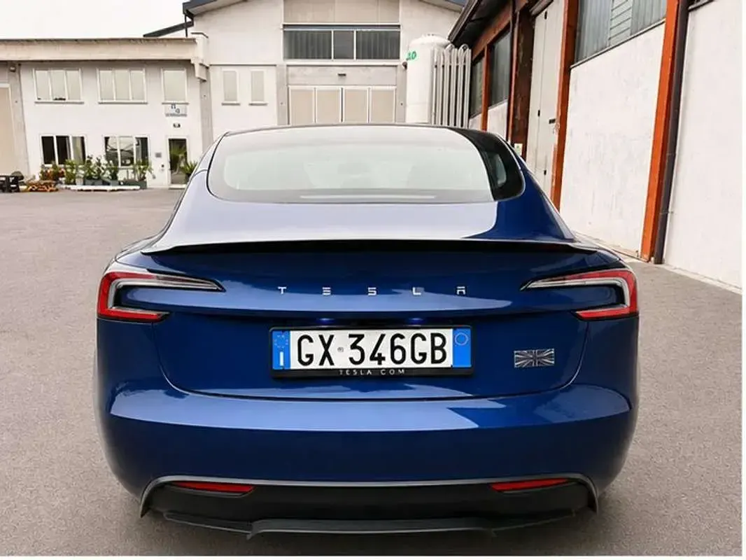 Usata Tesla Model 3 Performance 338 kW (460 CV) 2024 Blu/azzurro Berlina