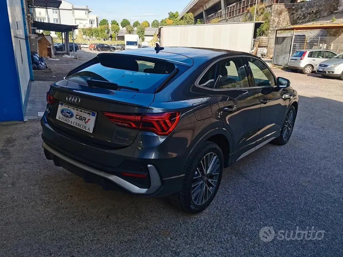 Usata Audi Q3 Sportback S-Line 150 CV (110 kW) 2020 Grigio SUV