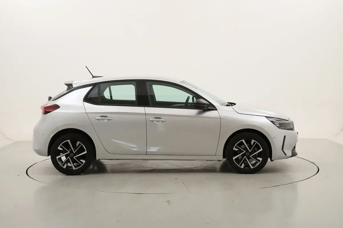 Usata Opel Corsa 101 CV (74 kW) 2025 Utilitaria