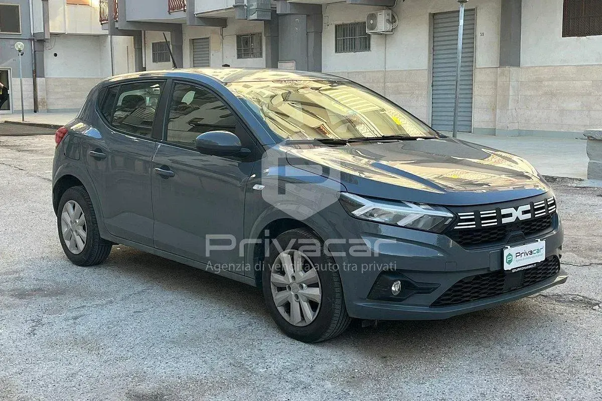 Usata Dacia Sandero Expression 101 CV (74 kW) 2024 Grigio Berlina