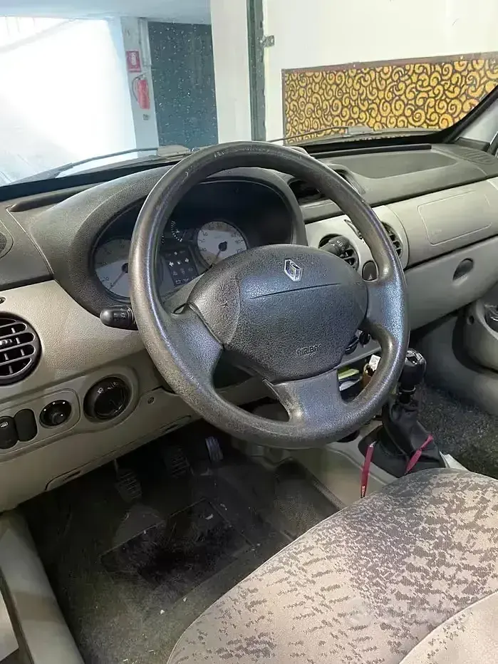 Usata Renault Kangoo 84 CV (61 kW) 2003 Grigio Monovolume