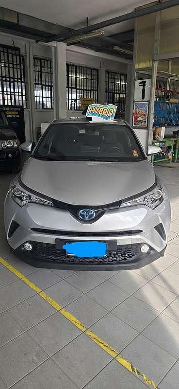 Usata Toyota C-HR Trend 98 CV (72 kW) 2018 Argento SUV