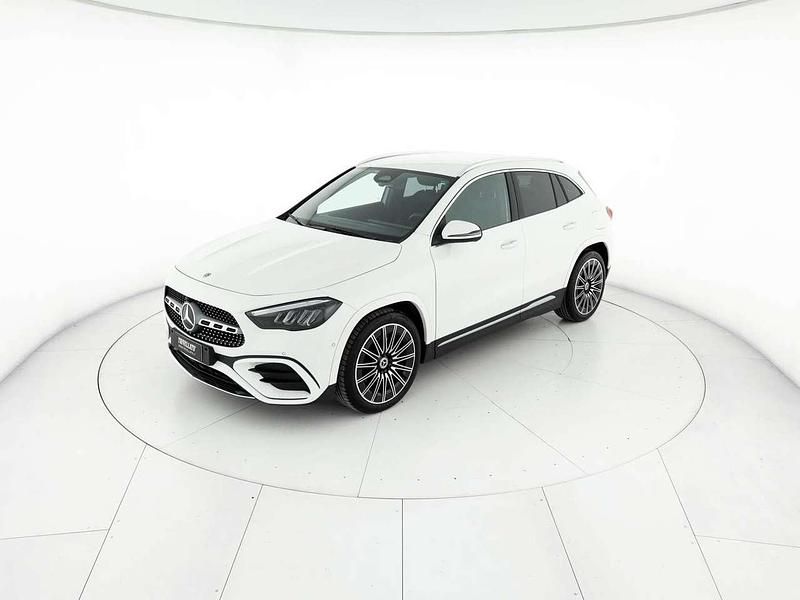 Usata Mercedes GLA200 Advanced Plus 150 CV (110 kW) 2024 Bianco SUV