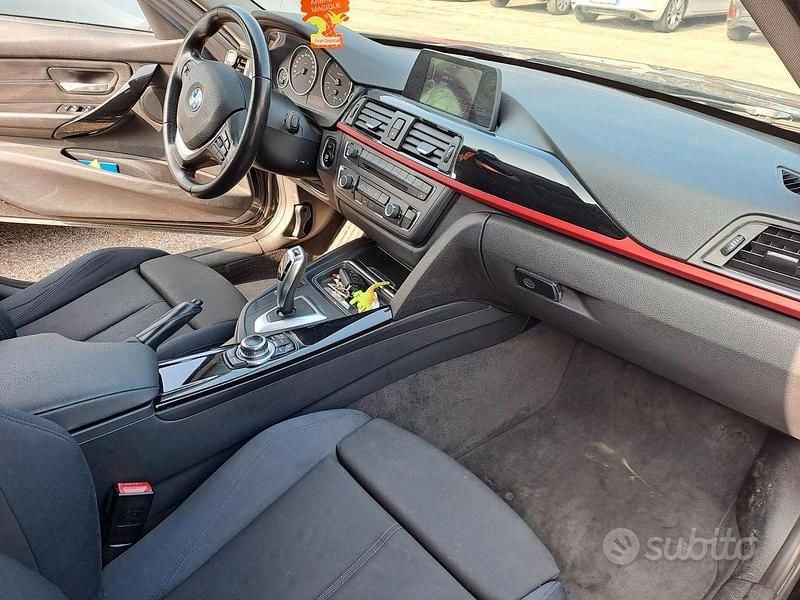Usata BMW 320 Sport Line 184 CV (135 kW) 2013 Nero Station wagon