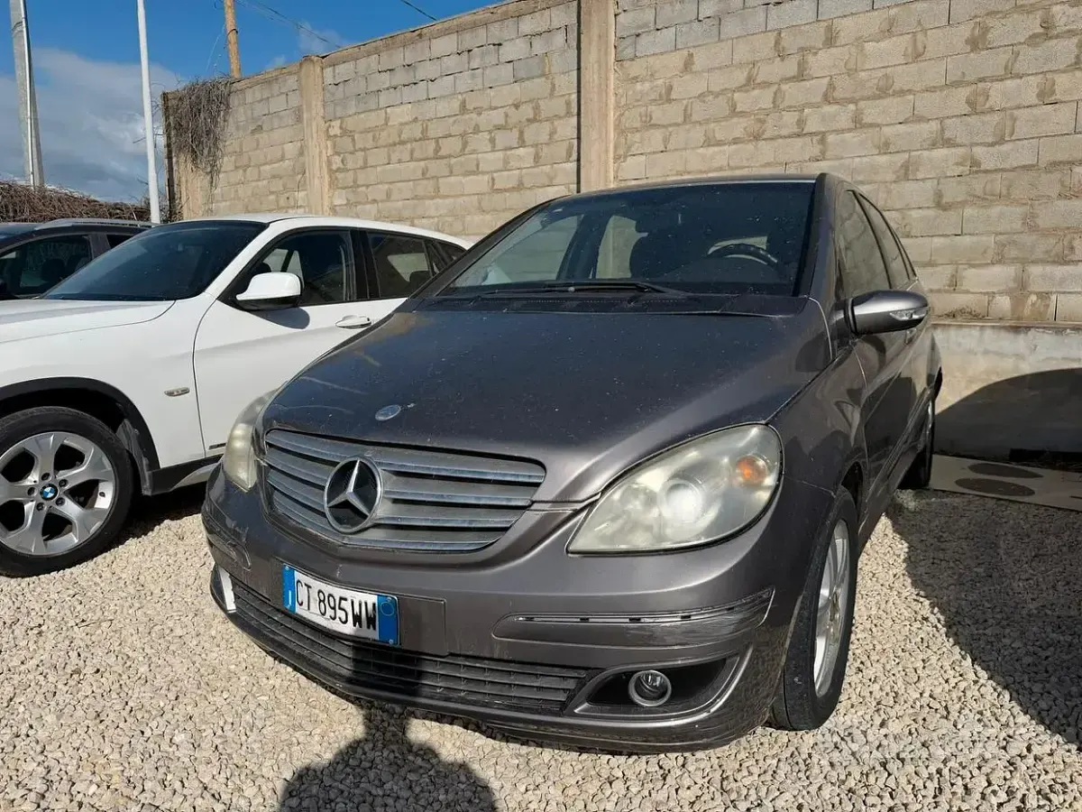 Usata Mercedes B200 Executive 140 CV (102 kW) 2005 Monovolume