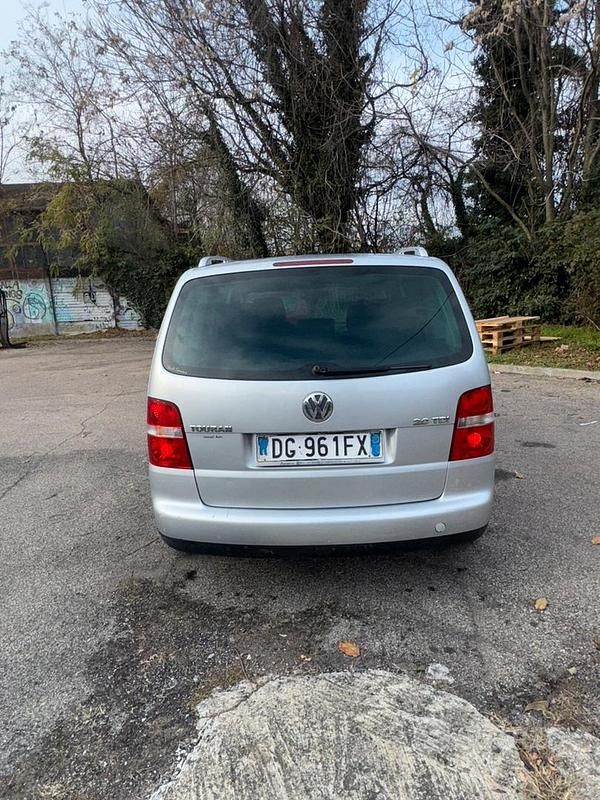 Usata VW Touran 140 CV (102 kW) 2007 Grigio Monovolume