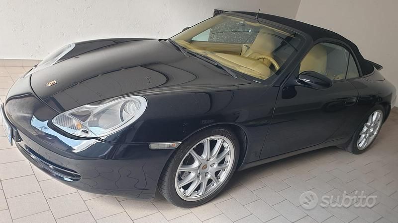 Usata Porsche 911 Carrera Cabriolet 320 CV (235 kW) 2003 Cabrio