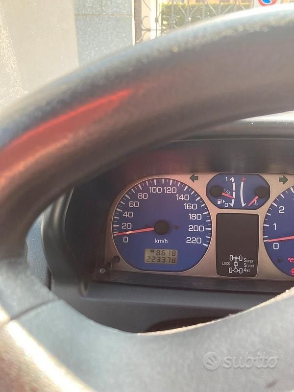 Usata Mitsubishi Pajero 120 CV (88 kW) 1999 Blu SUV