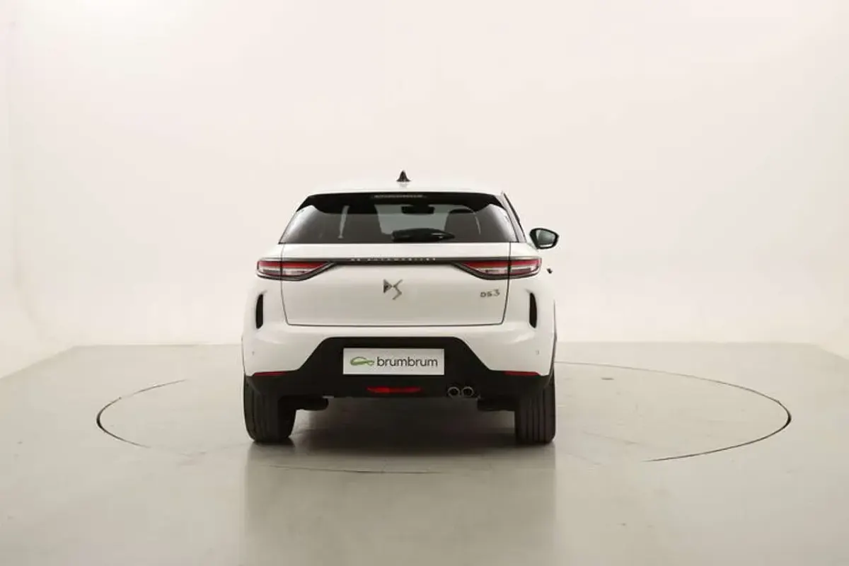 Usata DS Automobiles DS3 Crossback Opera 131 CV (96 kW) 2024 Bianco SUV